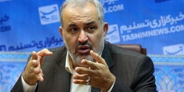 واگذاری خودروسازان باید به افزایش تولید منجر شود