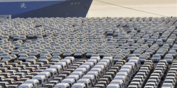 شورای رقابت:سطح کنونی واردات خودرو جوابگوی نیاز بازار نیست