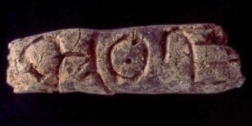 کشف قدیمی‌ترین الفبا در مقبره‌ای در سوریه